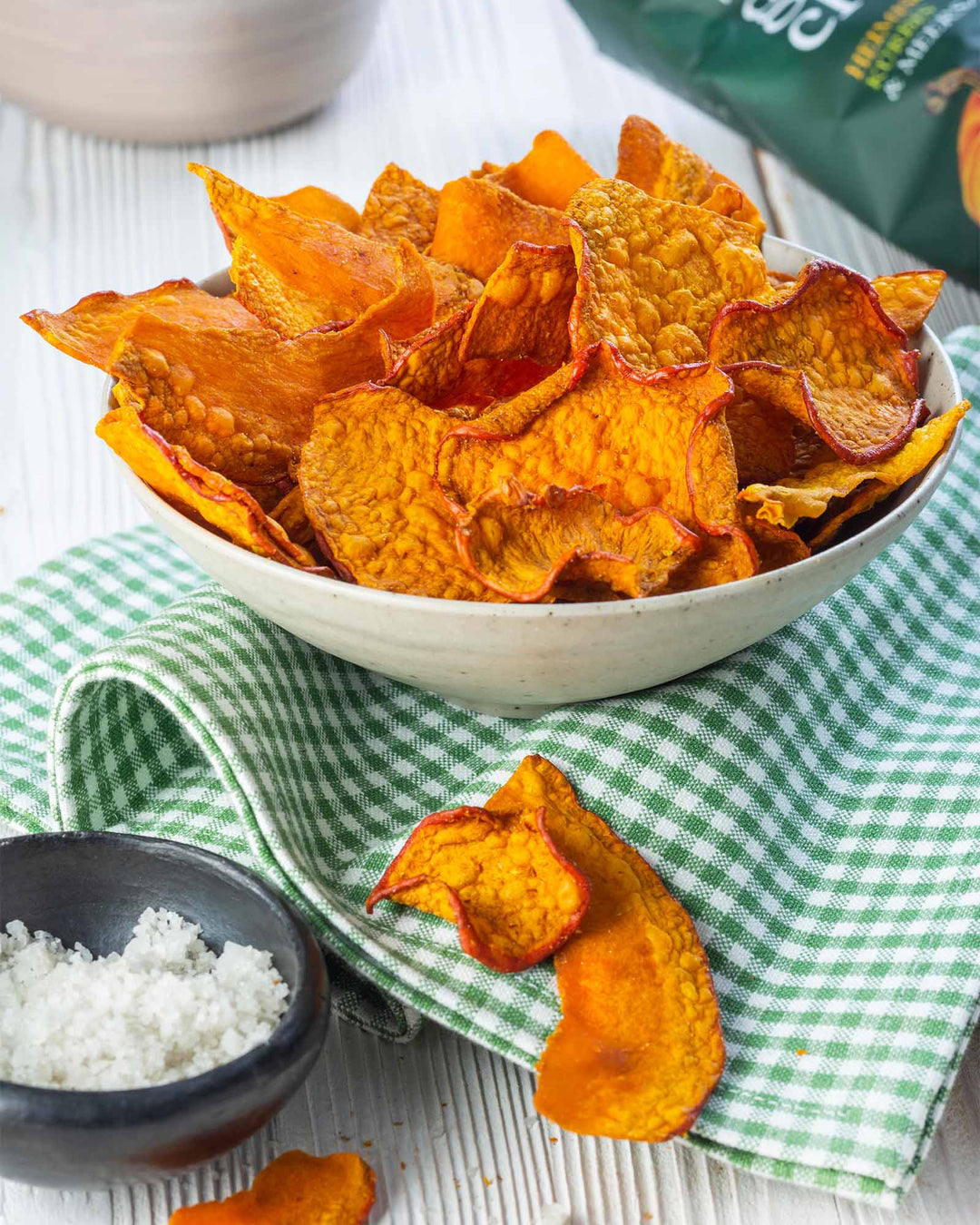 Best Foodies Kürbischips in Schale serviert
